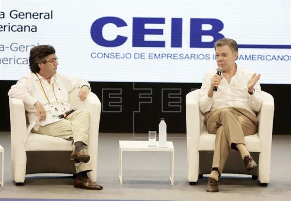 Santos elegirá la fórmula que menos divida para refrendar el nuevo acuerdo de paz